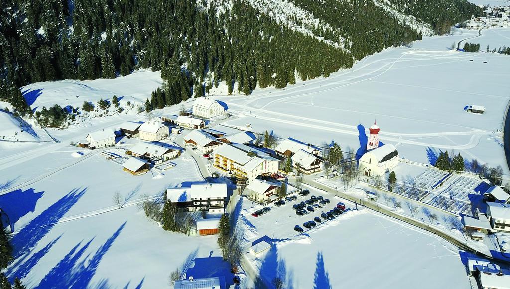 Sporthotel Xander Лойташ Екстериор снимка